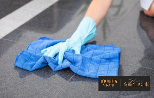 做完測試后將柜體擦拭干凈。